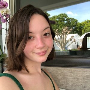 Meet your Posher, Olivia